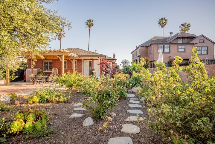 Luxurious Serene Ocean View Beach House gallery image 2