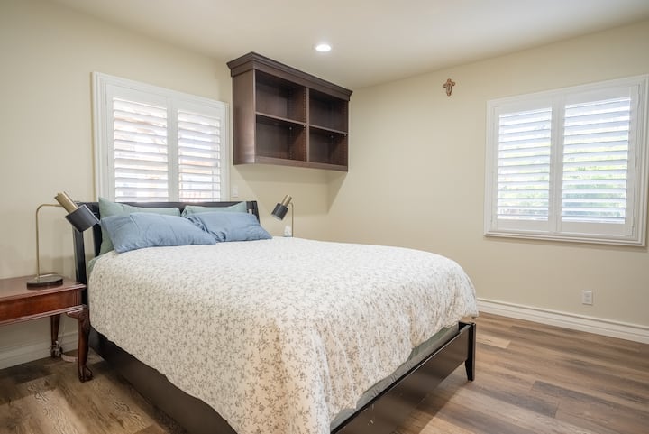 เตียงควีนไซส์ 