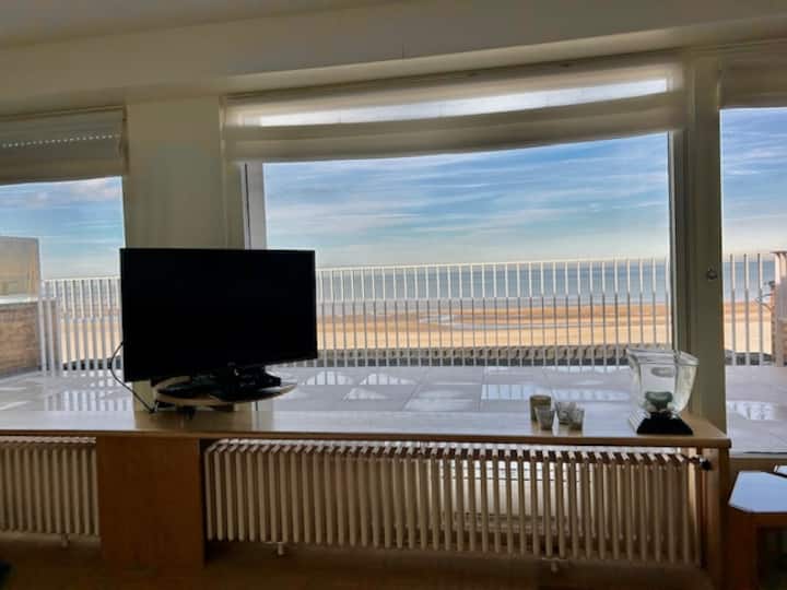 Zonnig Penthouse Op De Zeedijk - Knokke-Heist