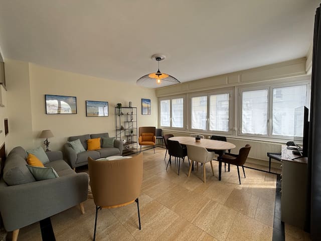 Caroline MIckael managed Airbnb listing 1