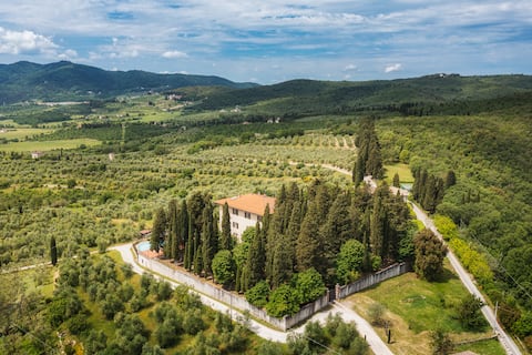 Period residence located only 20 km from Florence!