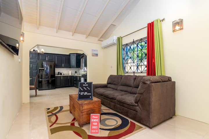 8bedrm Oasis ~Draxhall ~Pool ~Gym ~Plygrnd ~Tennis - Jamaica