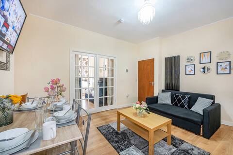 Successful Airbnb property: 1VA Stylish Home with Fast Wi-Fi in Osmondthorpe in Richmond Hill