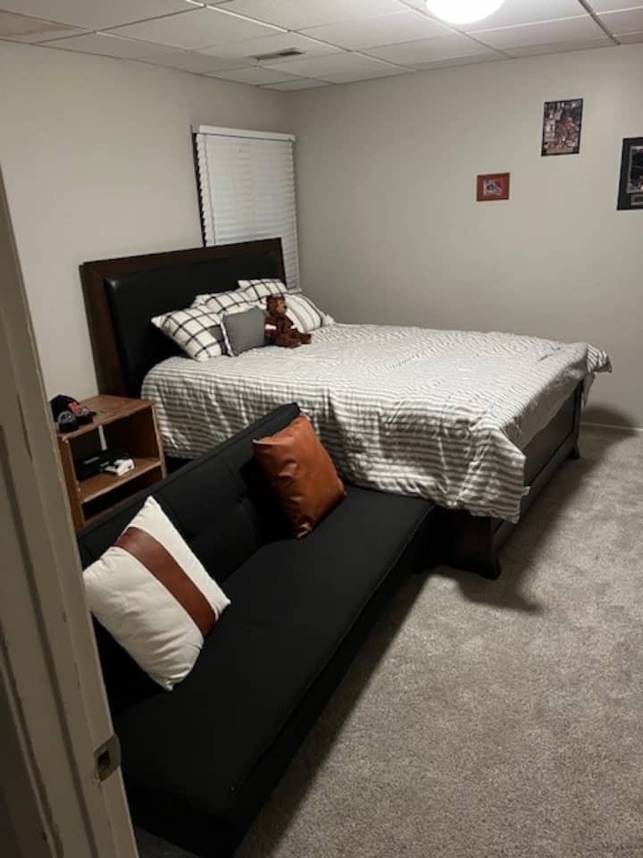 საძინებელი 1