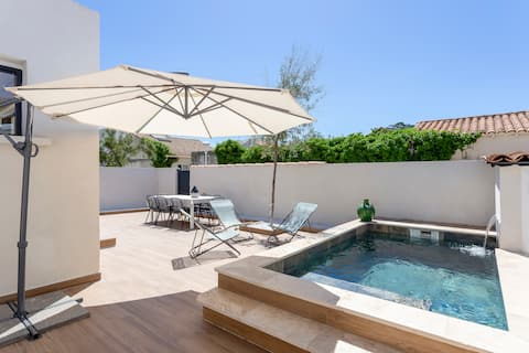 Sublime air-conditioned house 100 m from the beach