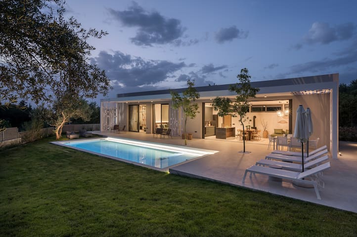 Dream Holidays Crete managed Airbnb listing 3