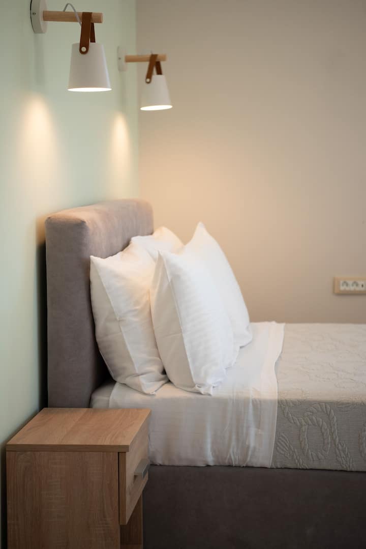 საძინებელი 1