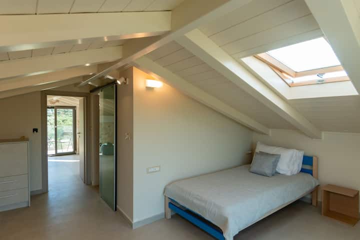 საძინებელი 4