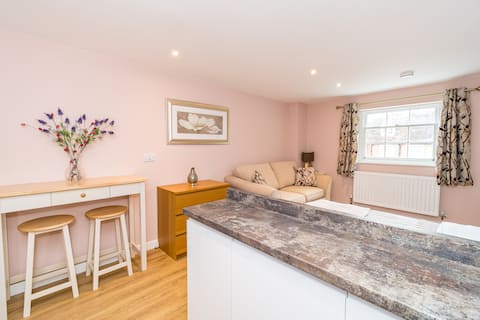 Top Airbnb: Four In a Row Holiday Apartments Apartment 1 in New Forest