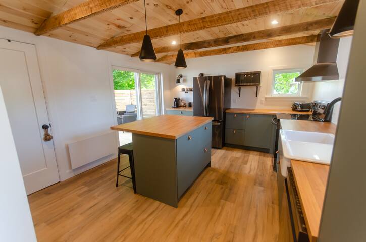 Off The Wharf Cottage gallery image 4