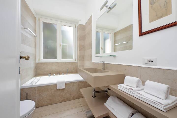 St. Peter’s in the Vatican Giovy Terrace gallery image 5