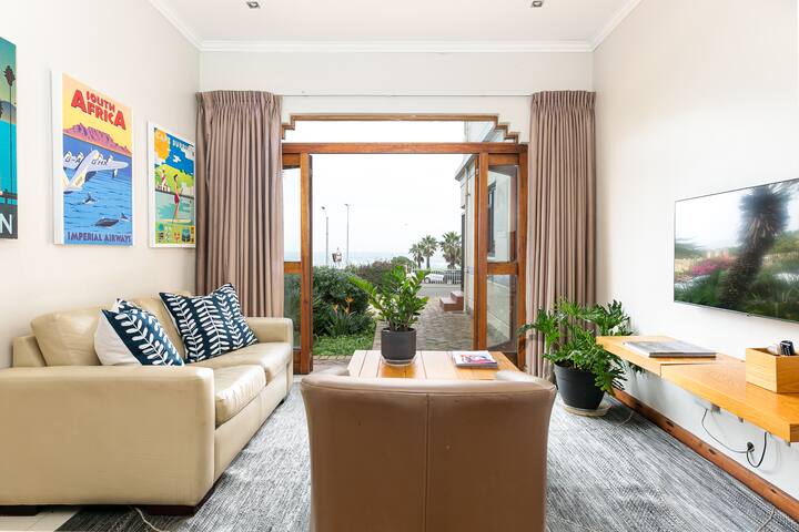 Generous Tidal Pool Apartment gallery image 2