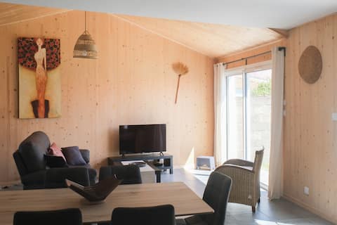 Successful Airbnb property: La Mirabelle, between Port and Bois. in Noirmoutier En L'île