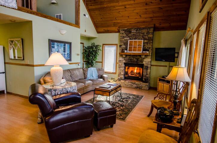 Asheville Cabins Of Willow Winds managed Airbnb listing 1