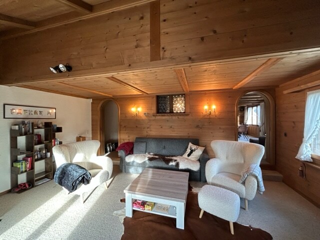 Popular Airbnb listing: Chalet Bärgrösli (Gstaad Saanenland) in Saanen