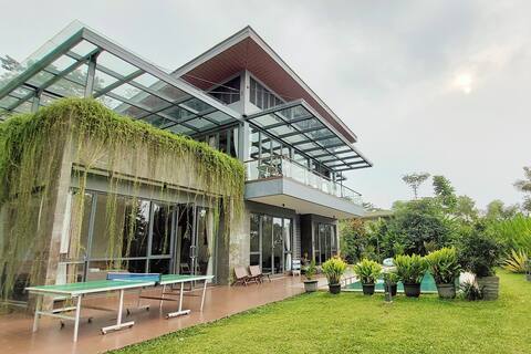 Rusmora Sentul Golf House 10pax