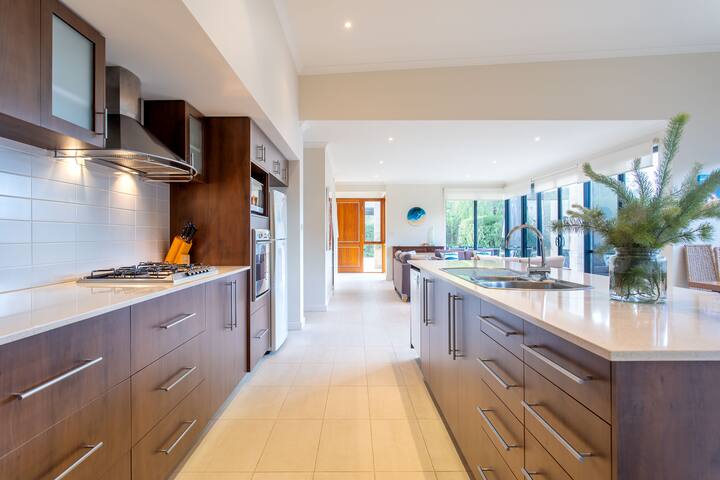 Indigo I Private Properties gallery image 5