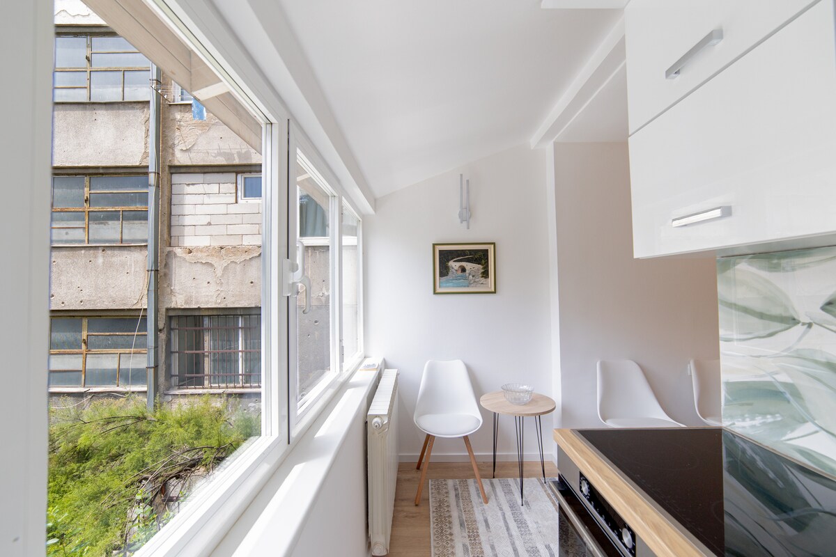 Old Town Vakat Modern 1-Bedroom Apartment