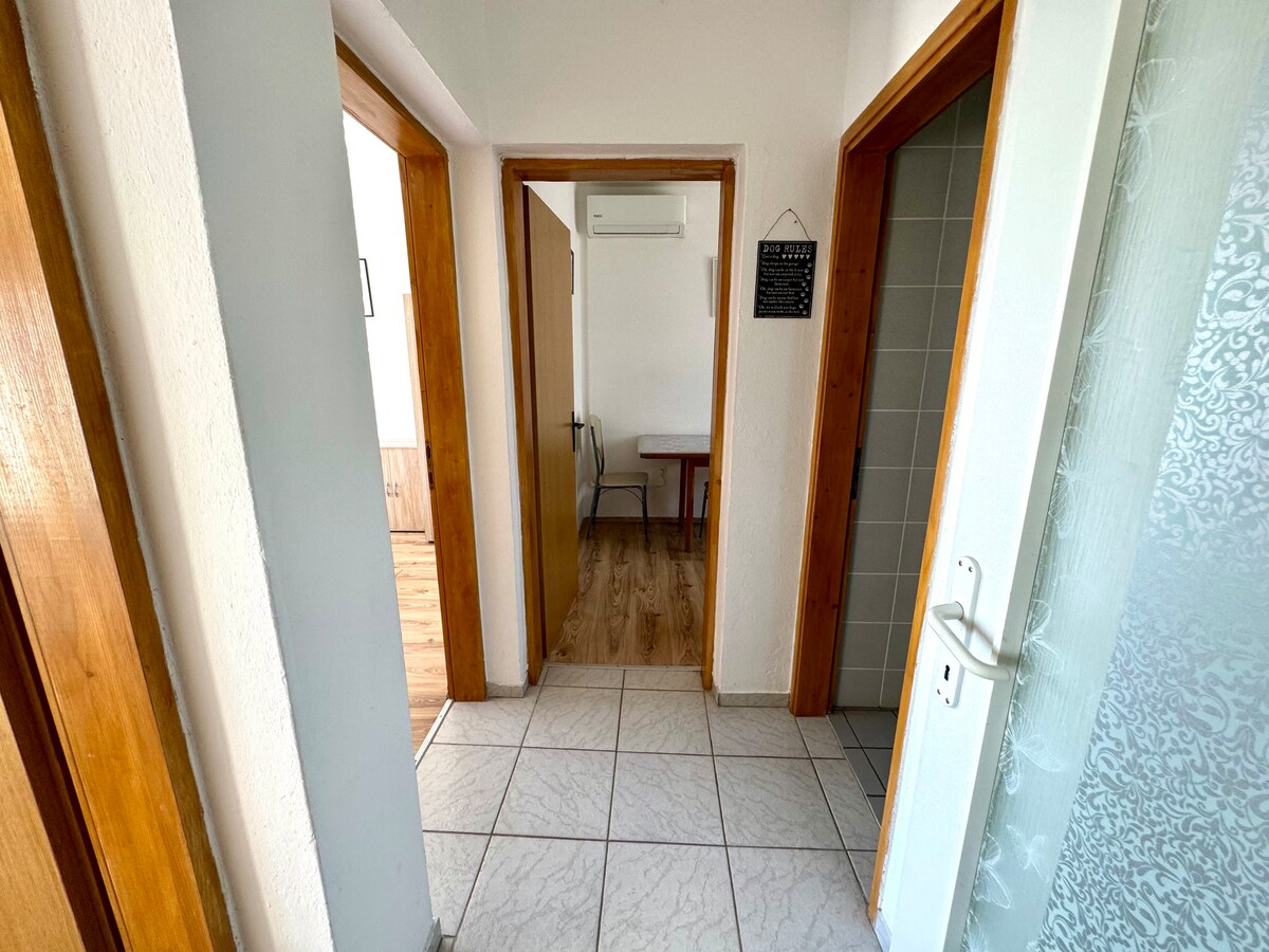 Apartman Lora 2