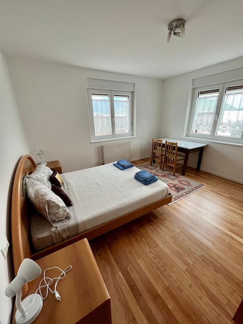 Large apartment with free parking