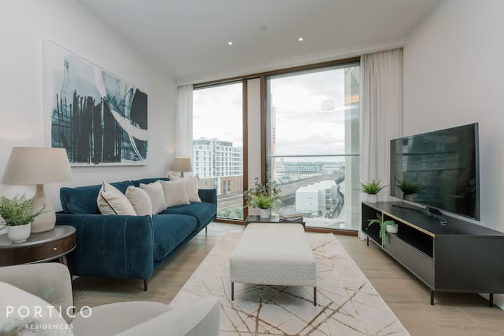 Beautiful 2 bed apartment with Pool in Nine Elms