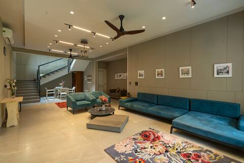 Private Luxury Room in a Villa near Kasauli
