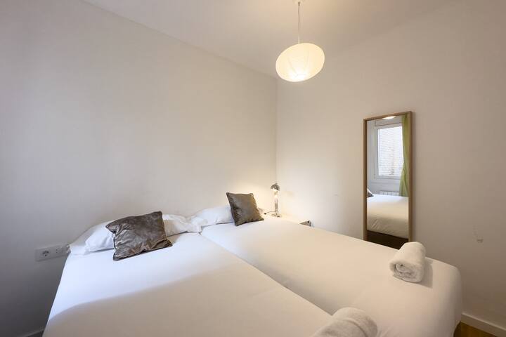 Great 3 bedroom flat in Sants gallery image 3