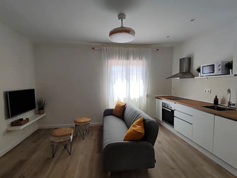 Popular Airbnb listing: Apartment in Tío Charles development Pool open year-round in Benalmádena