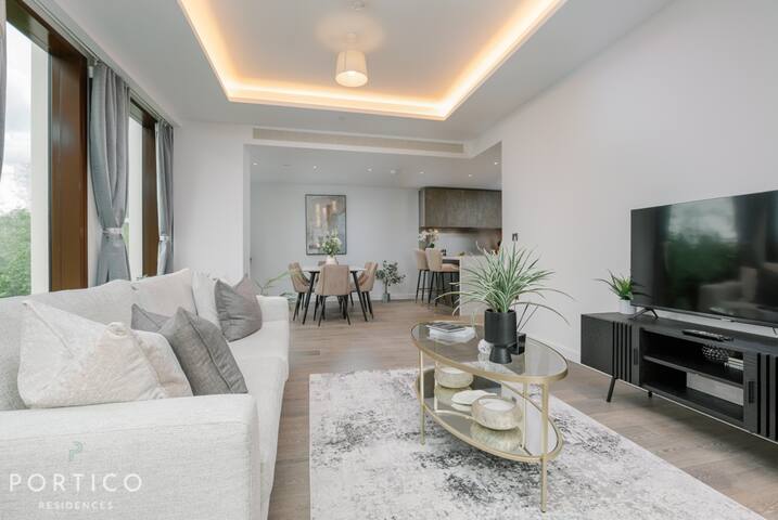 Stunning 3 bedroom apartment with swimming pool gallery image 4