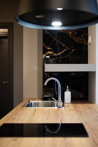 The Acropolis Pathway – Signature Apt with Balcony gallery image 4