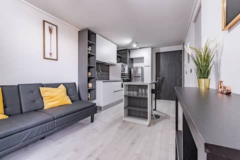Top performing Airbnb: New Modern and Cozy Apartment WIFI + Parking in La Cisterna