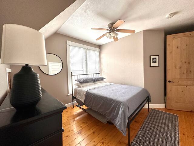 Off-Broadway Victorian Retreat! gallery image 5