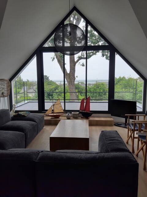 Successful Airbnb property: Sea view villa 300 m from the beach. in Sarzeau