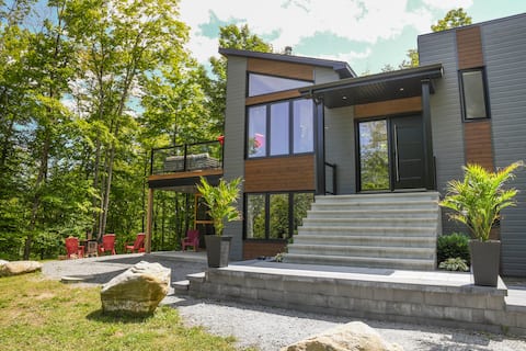 Le Chalet de la Traverse *Spa* near the Lake