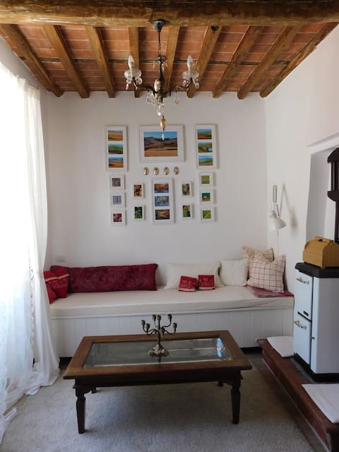 Top Airbnb: "Casa Zofia" in a picturesque Tuscan village in Camaiore