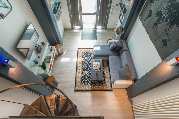 The Loft Gallery by Giulia