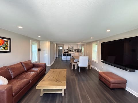 Popular Airbnb listing: Little White House in Red Lodge