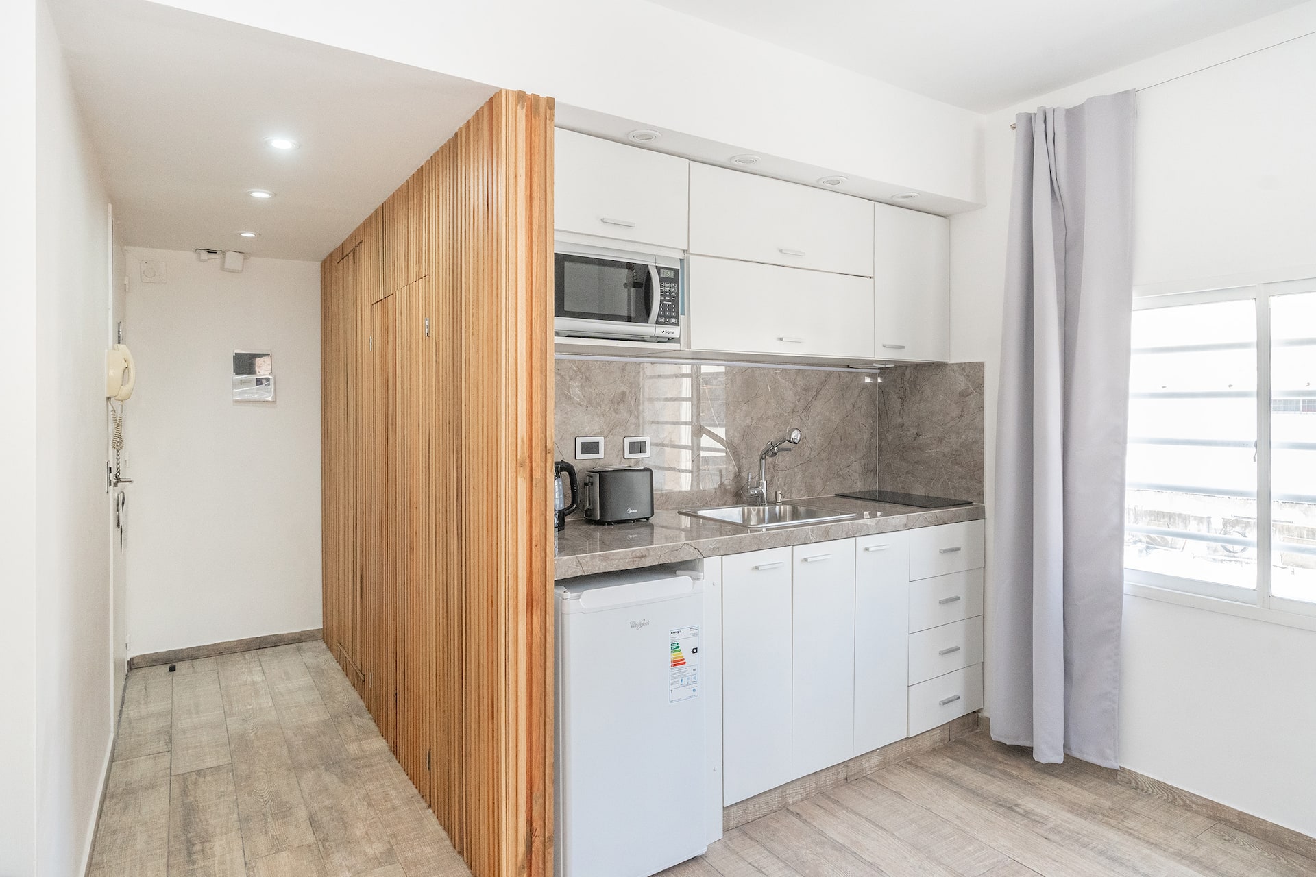 Rock Style Apt on Azcuenaga Street Subway B/D/H Pax6