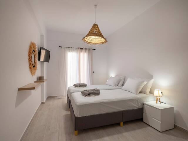 Parosdise Luxury Suite gallery image 3