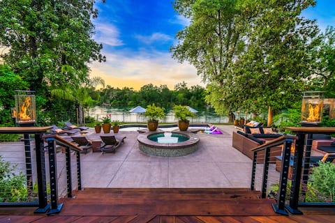 Riverfront Retreat - Pool and Hot Tub Escape