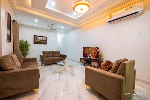 Luxury 2-Bedroom Flat
