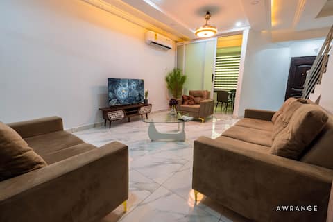 Luxury 2-Bedroom Flat