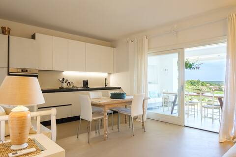 [PORTO CERVO]Three-room apartment  Pool 200 meters from the sea
