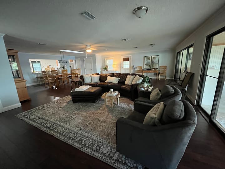 Peaceful Home On Lake Broward - Crescent City, FL