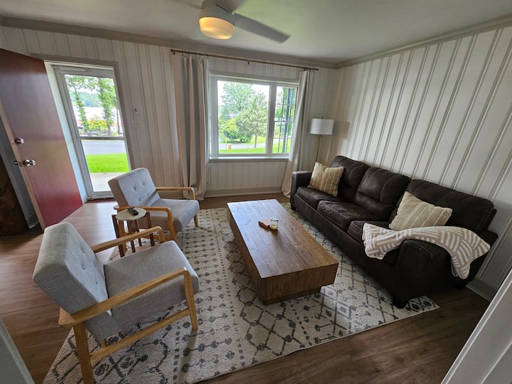 Lakefront Escape: Pool, Dock & Stunning Lake Views - Hot Springs, AR