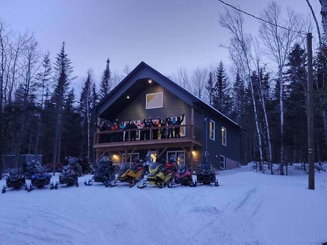 Trails End Lodge Fundy National Park area HOT TUB
