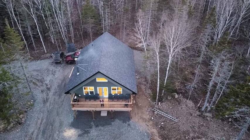 Trails End Lodge Fundy National Park area HOT TUB gallery image 2