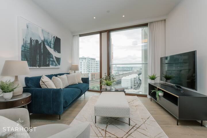 Beautiful 2-bed apartment with pool in Nine Elms.