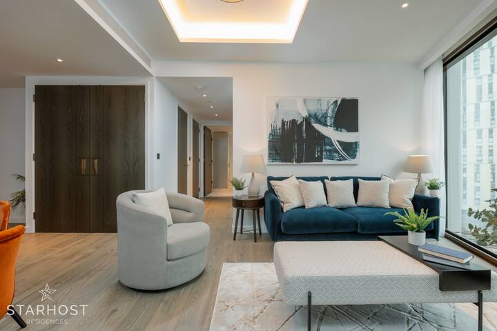 Beautiful 2-bed apartment with pool in Nine Elms. gallery image 5
