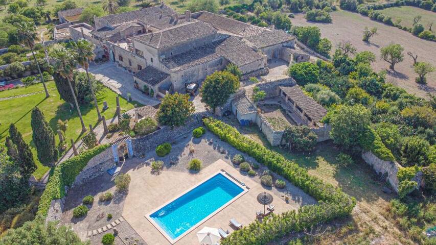 Son Costa, villa típica mallorquina con piscina gallery image 4